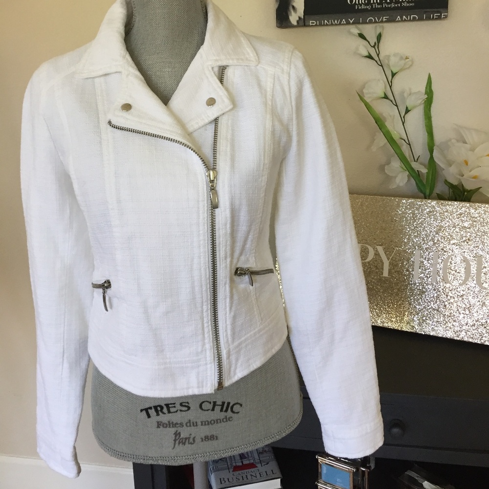 🧨💥MEGA SALE💥🧨  3️⃣ for $20.

A.N.A jacket